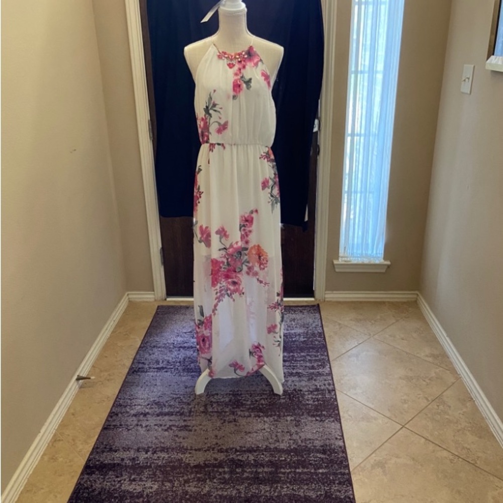 Beautiful ivory/ fusha sun dress with decorative attached necklace